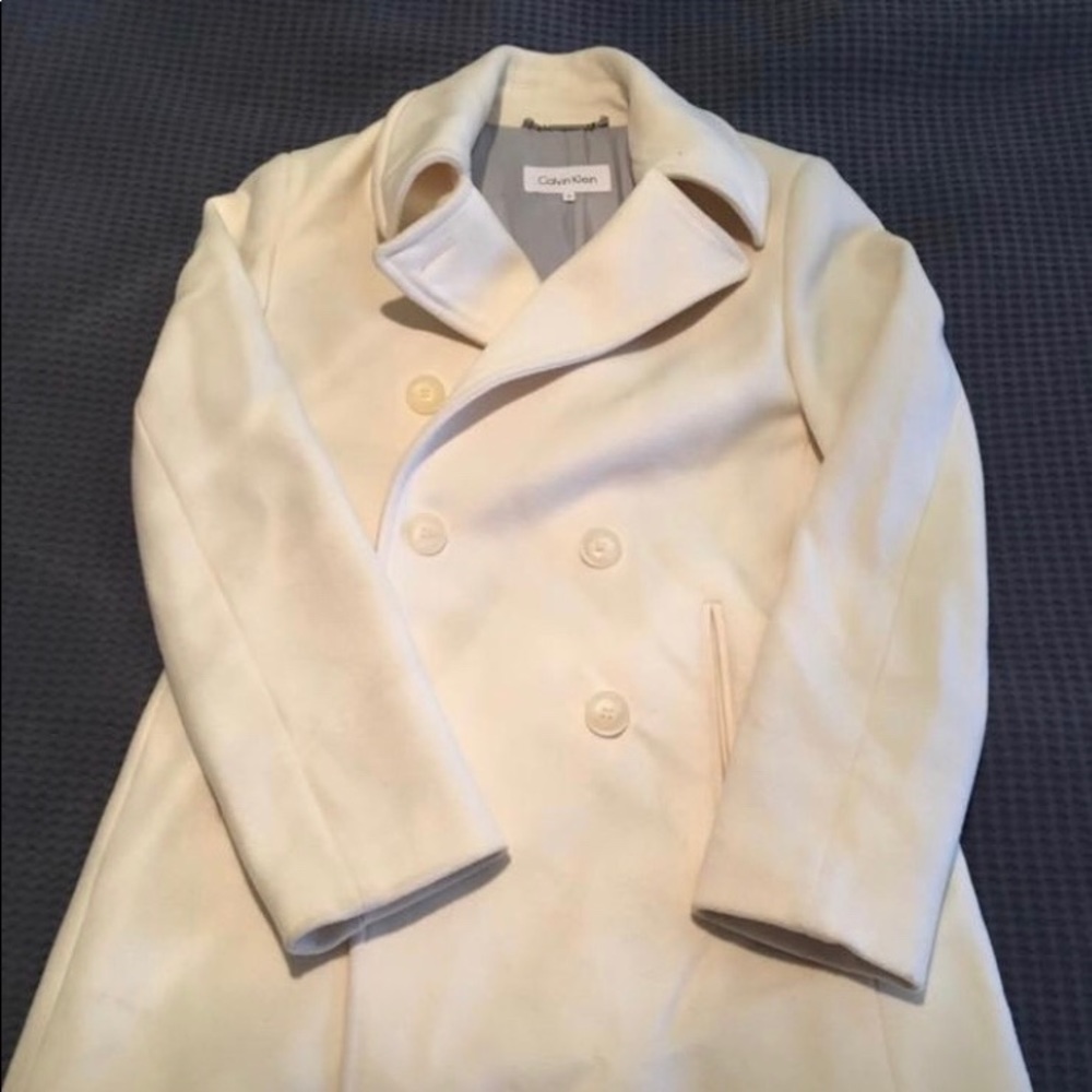 Calvin Klein Woman’s size 6 Cream Wool Peacoat
